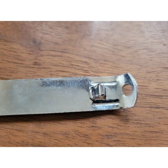 Vintage Minnesota Bar Supply (MBS) 4-1/4" Can and Beer Bottle Opener - Picture 6 of 7